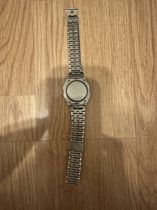 CASIO часы новые