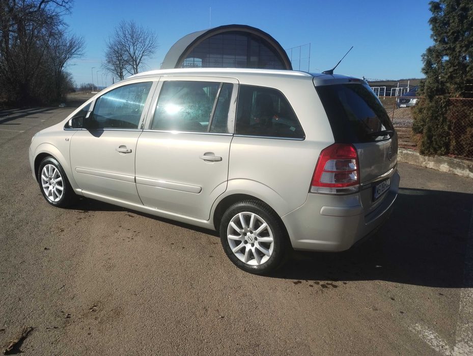 De vanzare opel Zafira motor1,9 Diesel 150 de cai full extra