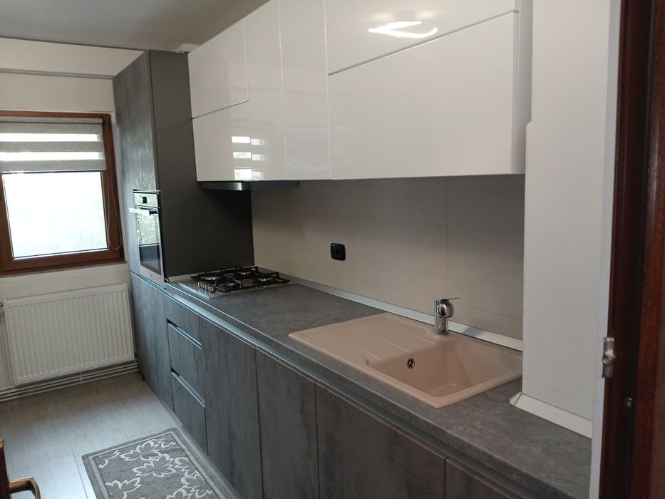 Apartament 2 Camere, Decomandat, Comănești – Strada Nufărului