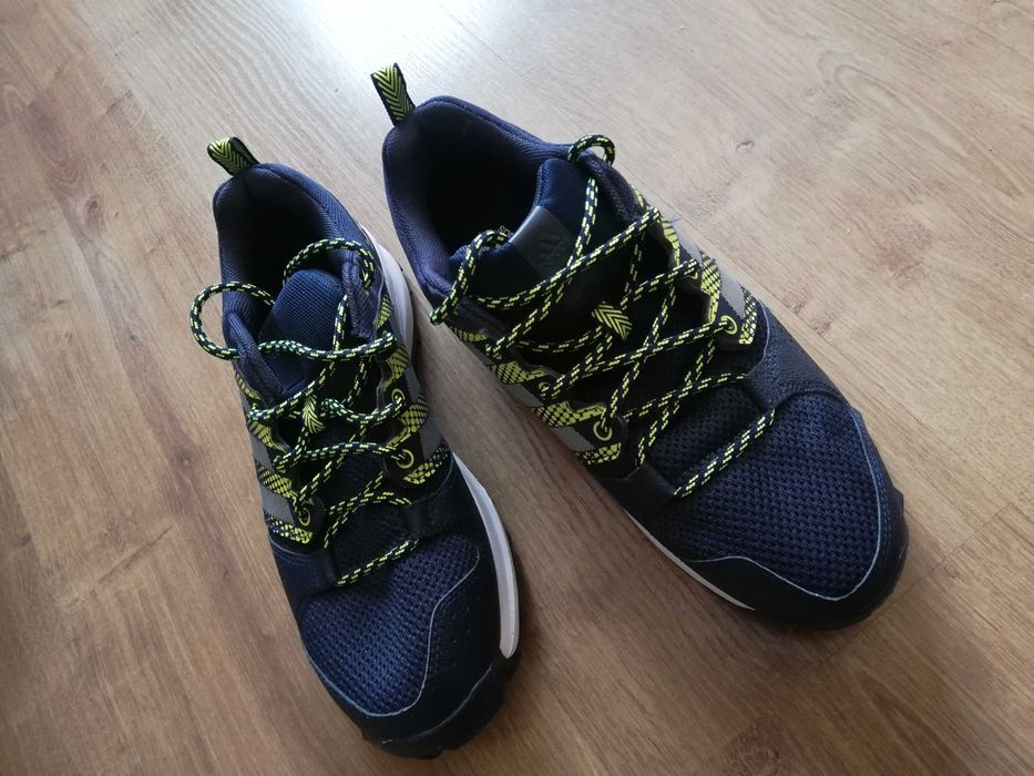 Маратонки adidas