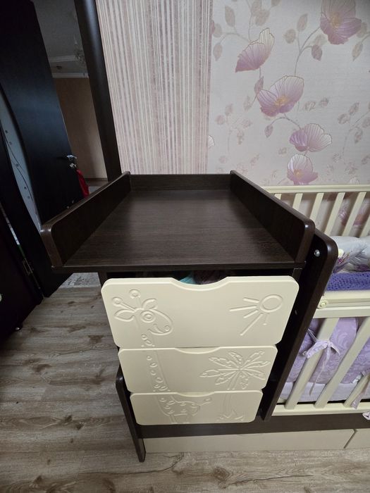 Продам детский манеж 4 в 1.