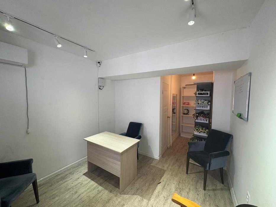 Продам коммерческое помещение 11 мкр-н