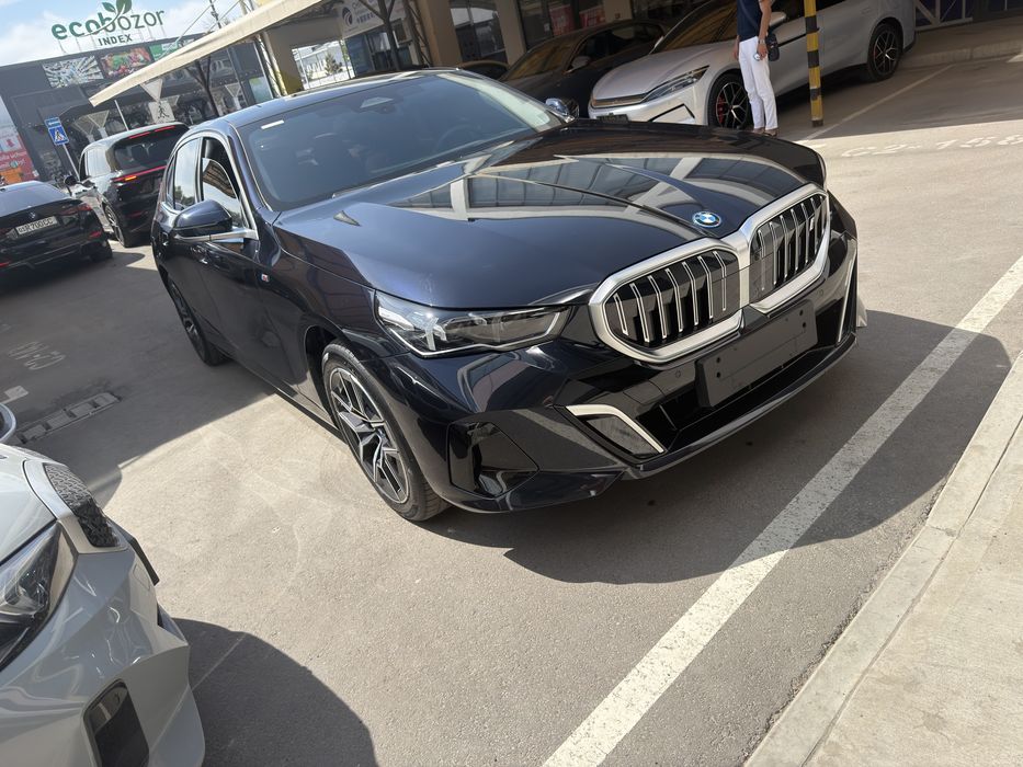 BMW i5 40L M-Sport 2025 yil