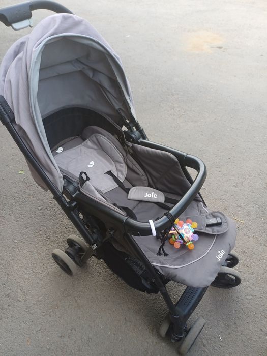 Продам коляску..