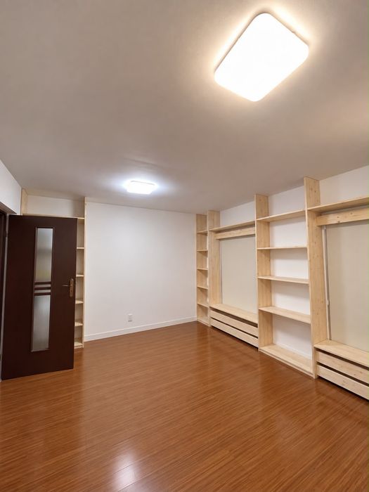 Apartament decomandat, dressing + balcon + loc parcare