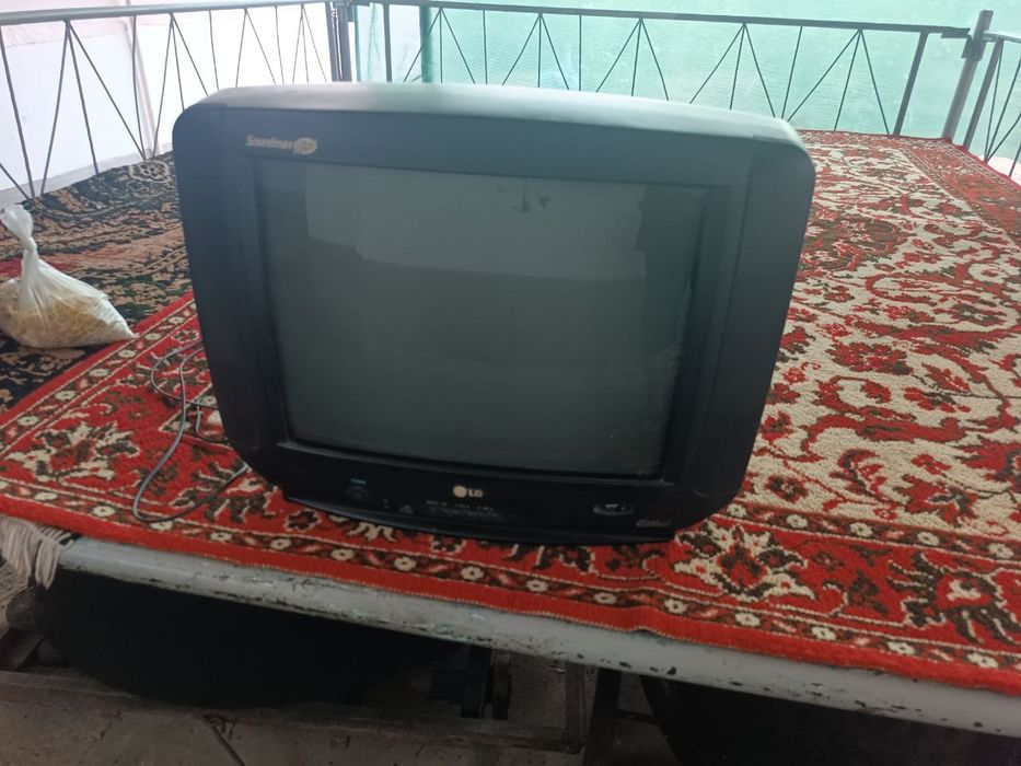 Телевизор LG рабочий