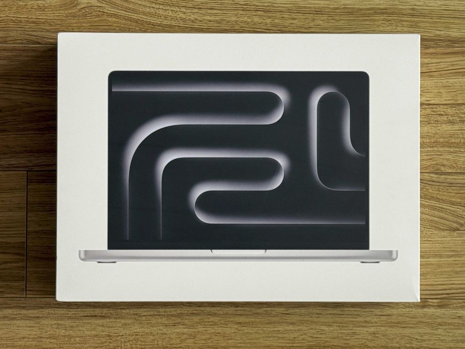 НОВ! MacBook Pro 14 M5 MAX`18 CPU/32 GPU/36GB RAM/2TB SSD/Гаранция