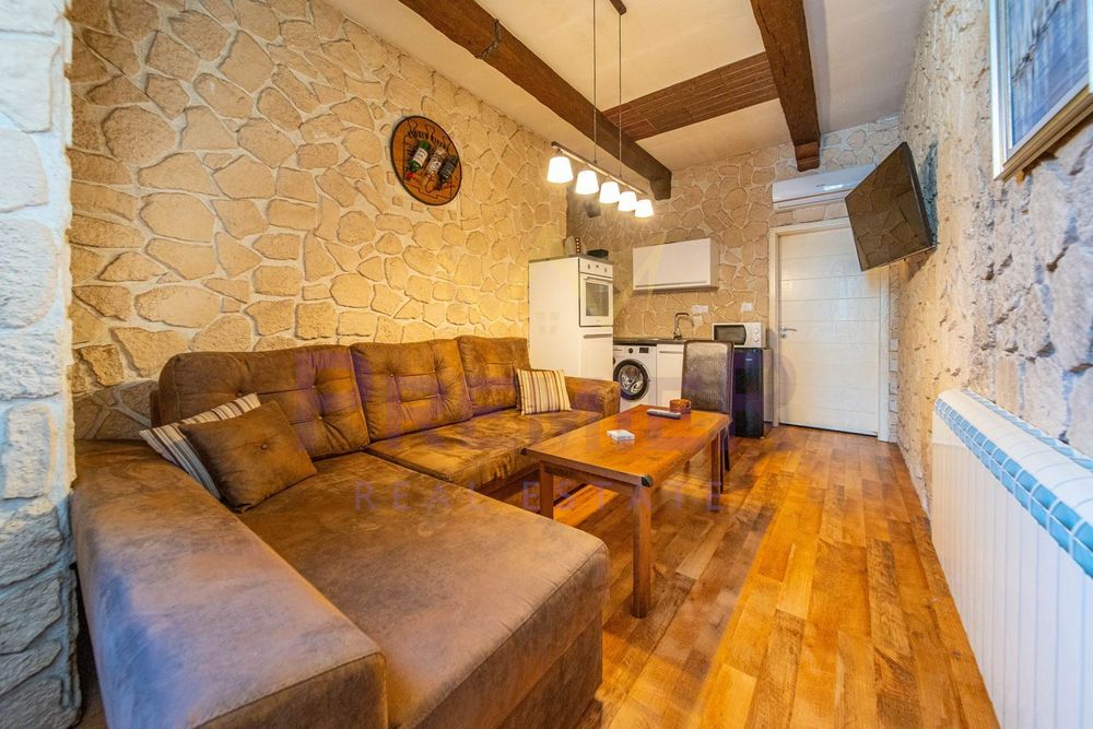 Къща в Варна-м-т Траката площ 310 цена 1200000