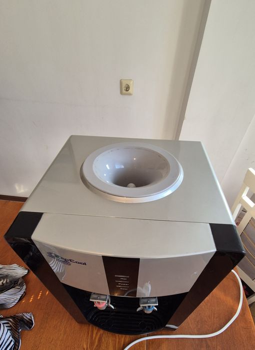 Диспансер для воды