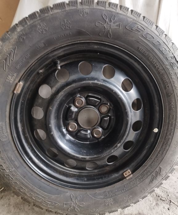 Резина всесизонка. 185/65R14
