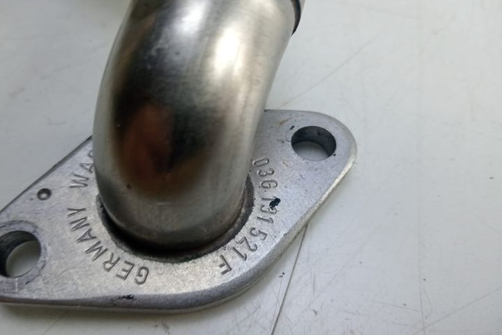 Conducta  Gaze / Egr 1.9 tdi 03G131521F Volkswagen VW Beetle a 2-a ge