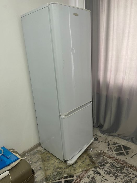 Продам холодильник не работает