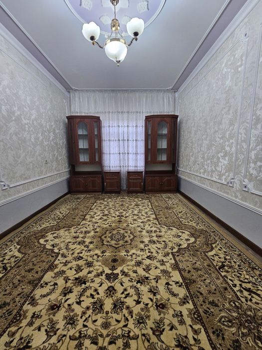 Продается 4 комнатная на Сергели-8а