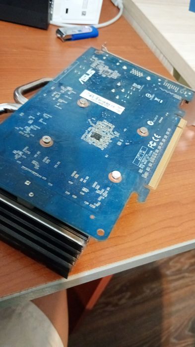 Placa video ASUS GT 730 2GB - Perfect functionala Preț negociabil