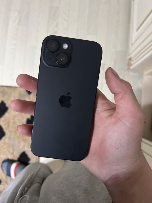 Продам  айфон  15