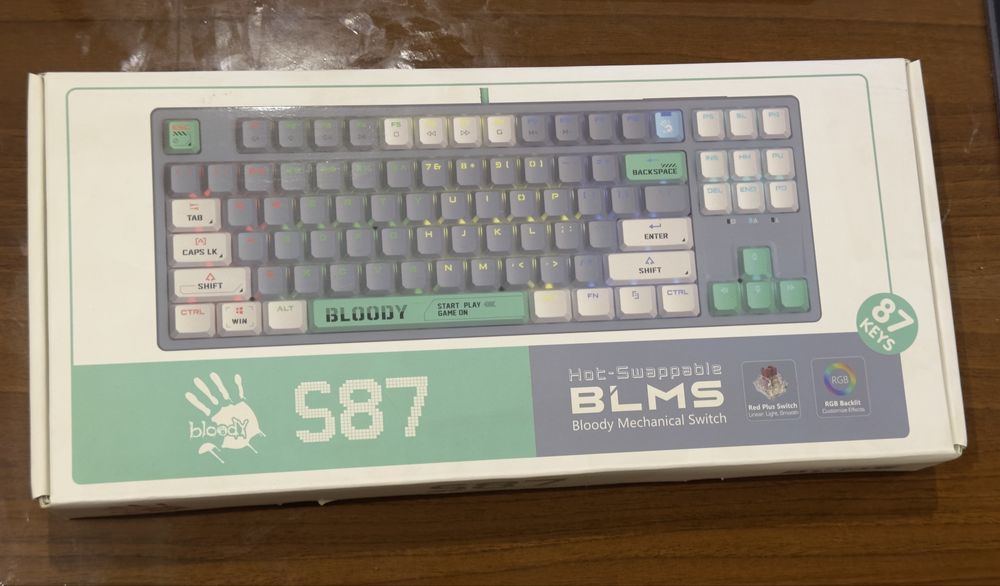 механические клавиатура Bloody S87 в отличном состоянии