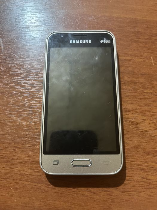Samsung J7  Galaxy