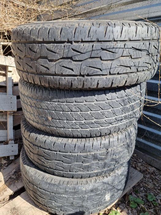 Продам шины б.у 1 шт.