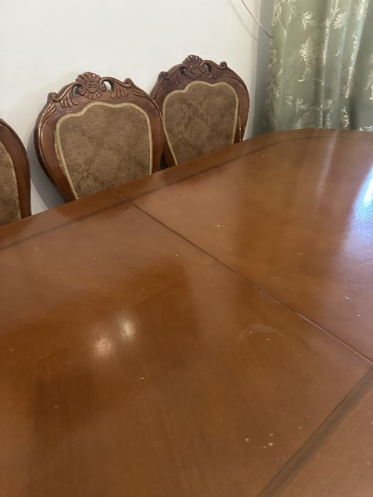 Стол и 12 стульев