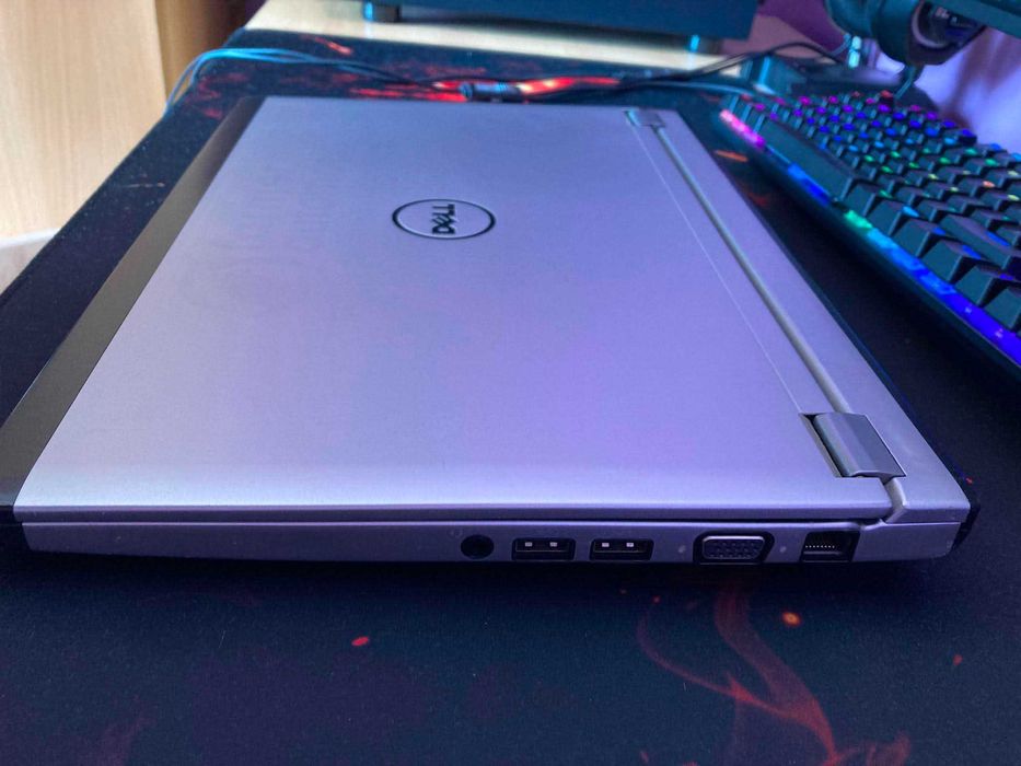 Бизнес лаптоп Dell Latitude 333O, Intel Core i5, 8 GB RAM, 500GB HDD, 5ч. батерия Windows 10