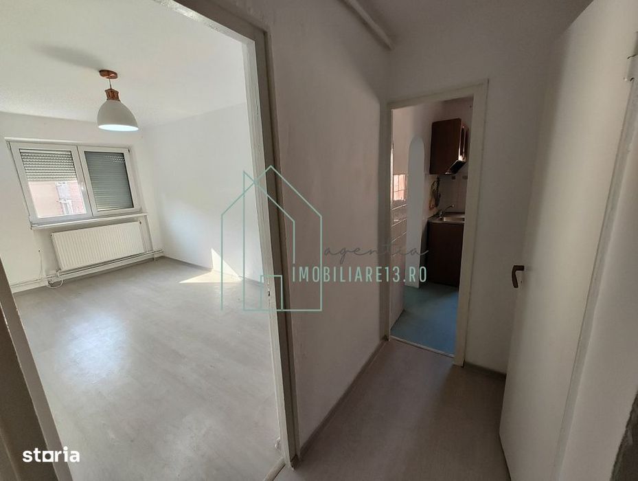 Apartament 3 camere, etaj 3, Cartier M. Kogalniceanu, 44mp Sebes, Alba