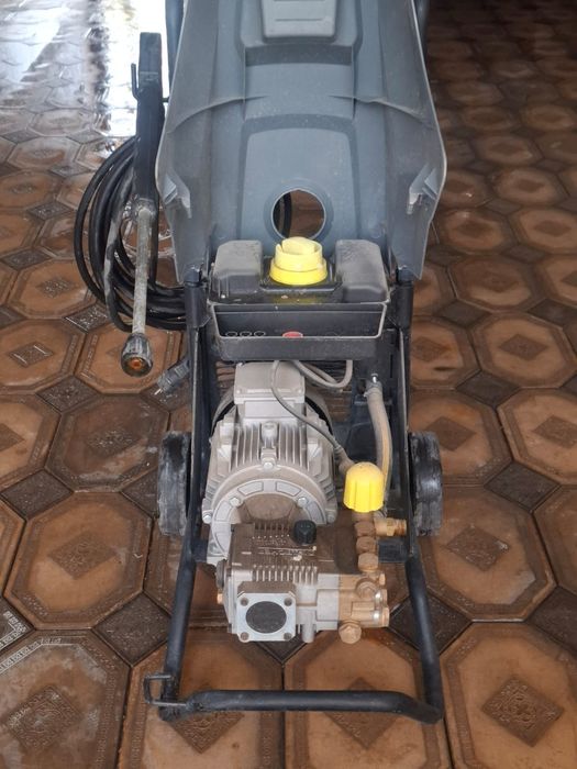 Мойка высокого давление Карчер