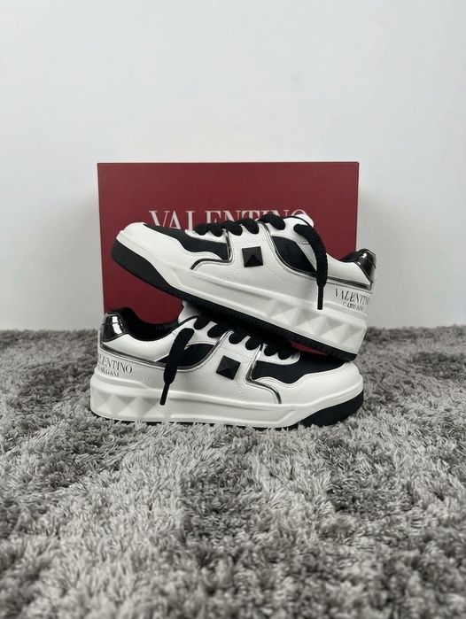 Adidasi Valentino Garavani One Stud - Full Box