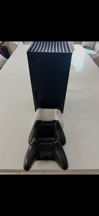Xbox Series X 1TB – Перфектно състояние (Пълен комплект)
