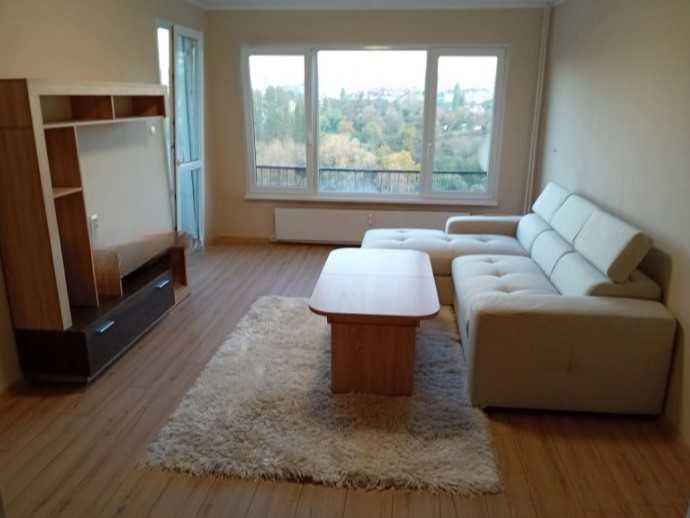 Дава се под наем Двустаен апартамент в София, Център - 65 кв.м за 660 € - Снимка #2