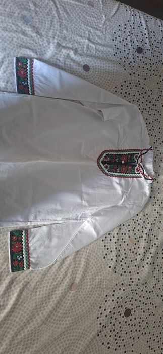 Продавам българска носия