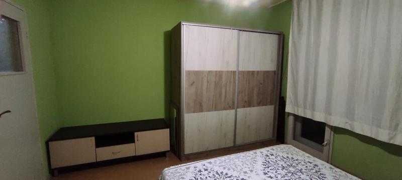 Тристаен дом под наем в Зорница!