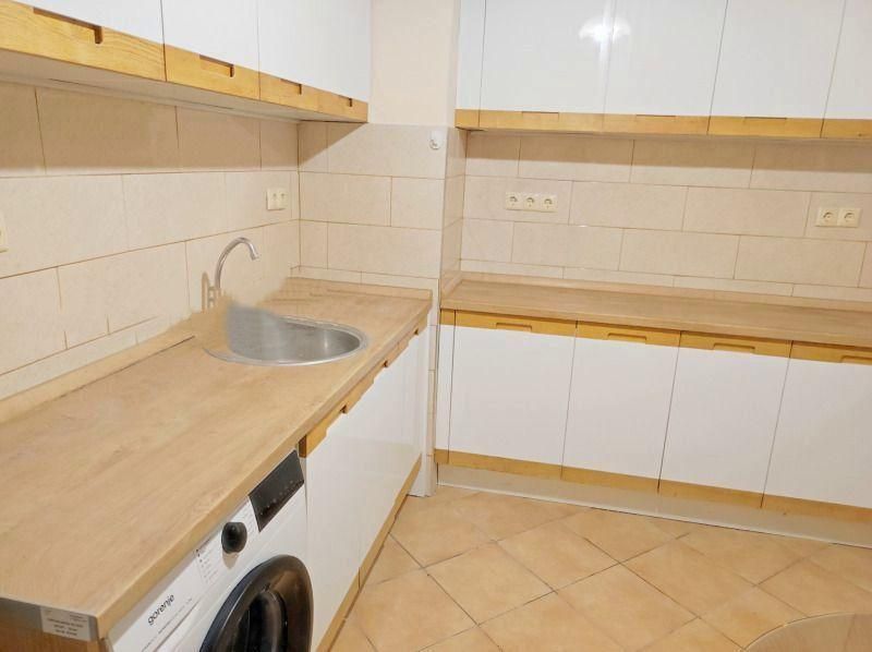 Дава се под наем Тристаен апартамент в София, Сердика - 85 кв.м за 766 € - Снимка #2