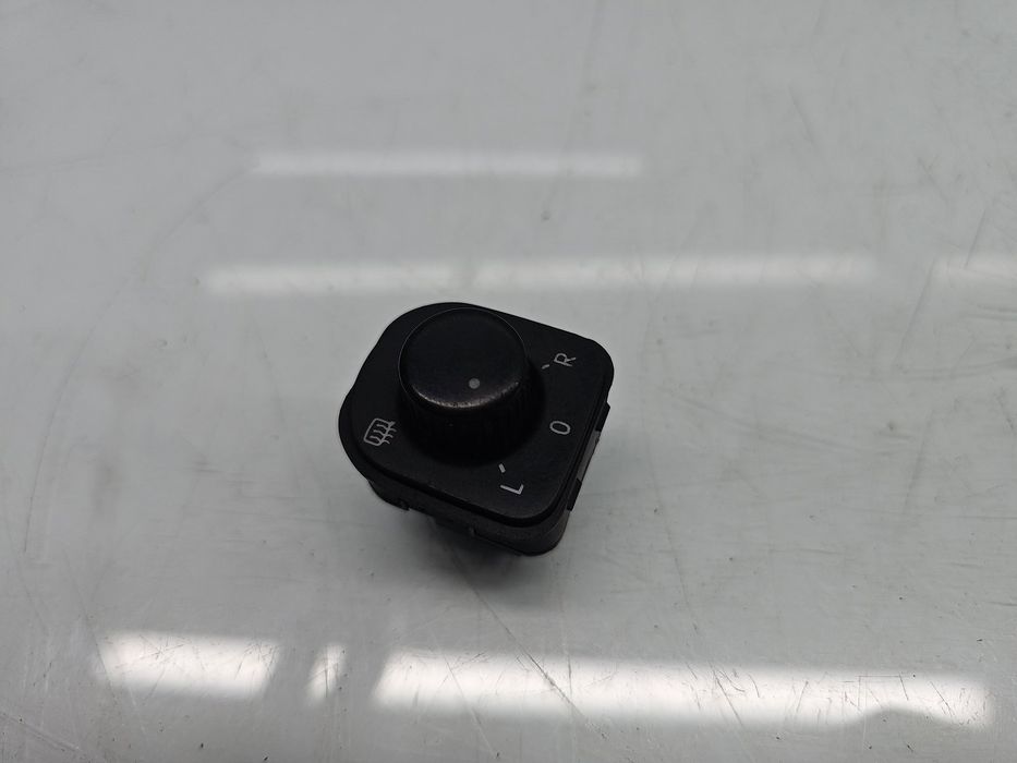 Buton reglaj oglinzi Volkswagen Passat B7 (362) [Fabr 2010-2014] 1K095