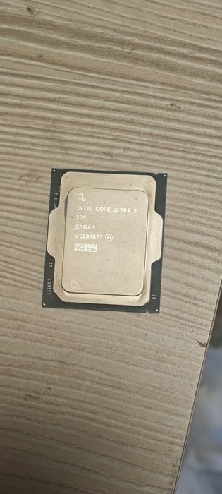 Продам процессор core ultra 5 235