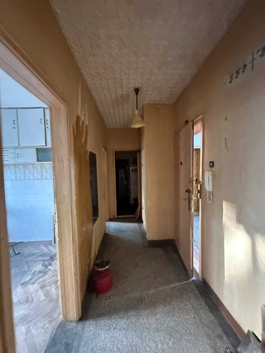 Продава се Двустаен апартамент в Разград, Център - 68 кв.м за 1650 €/кв.м - Снимка #4