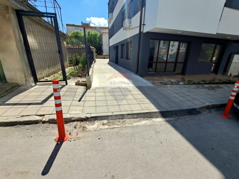 Дава се под наем Гараж / Паркомясто в Варна, Левски - 20 кв.м за 51 € - Снимка #8