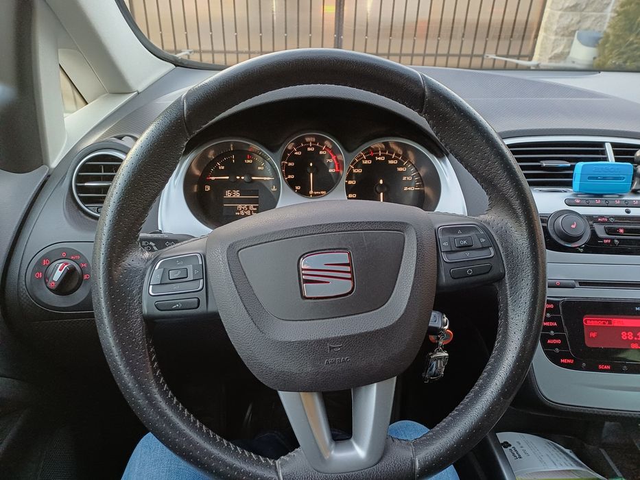 Vând Seat Altea 1.4