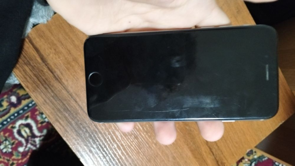 Продаю айфон на запчасти