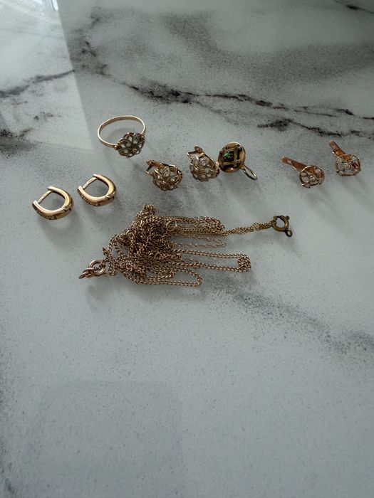 Золотые украшения