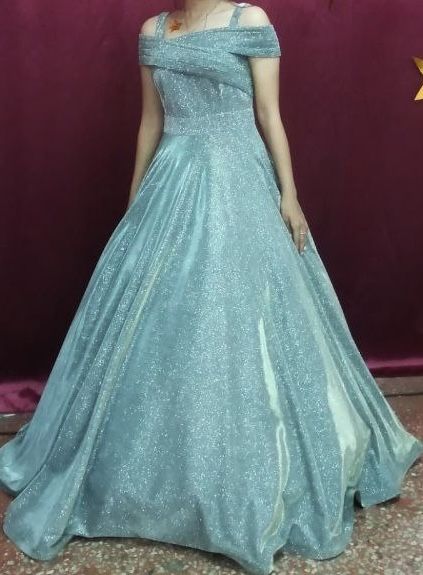 Продам  платье!!