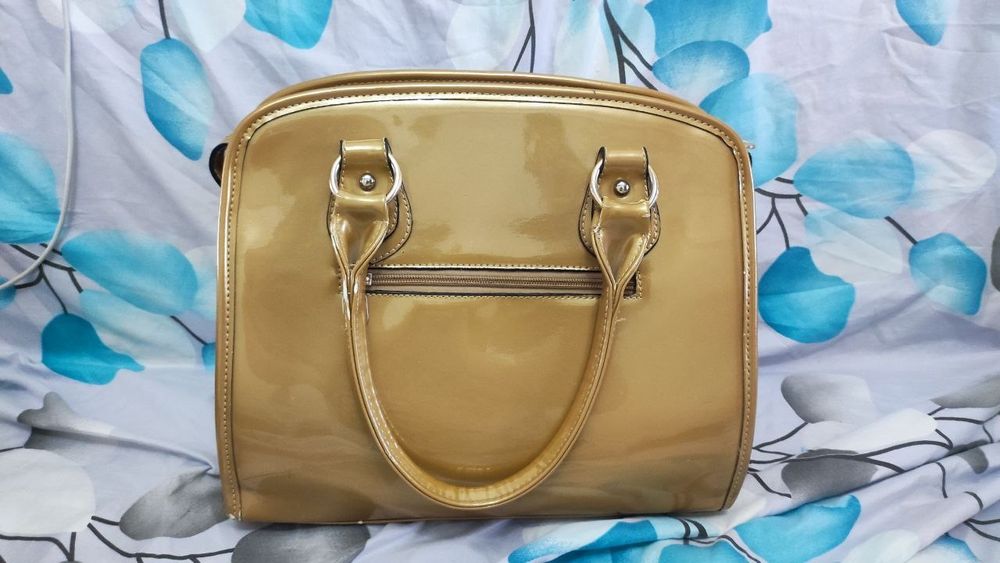 Сумка глянцевая.