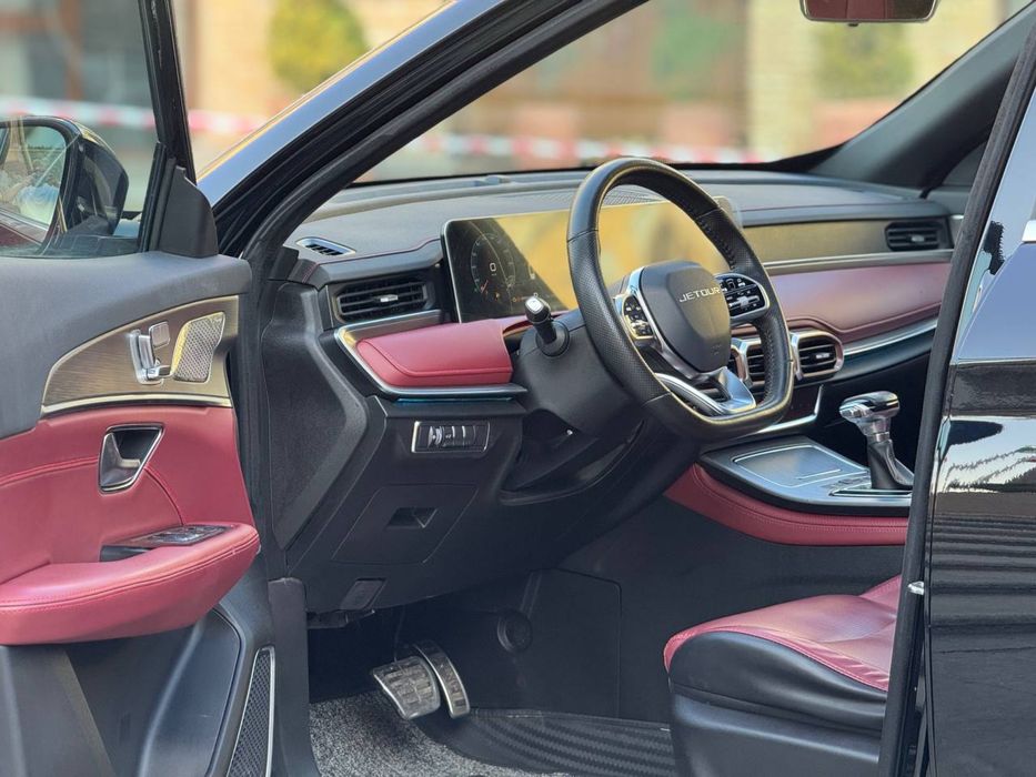 Jetour x70 plus.