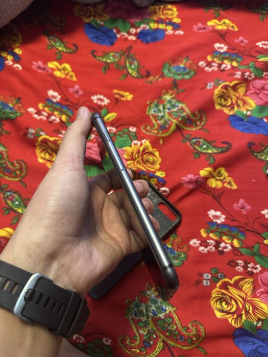 Iphone 8 plus 64Gb обмен на apple watch