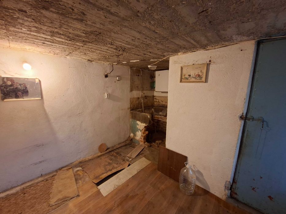 Продава се Тристаен апартамент в Панагюрище - 120 кв.м за 600 €/кв.м - Снимка #13