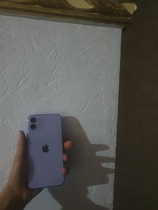 iPhone 11 sotiladi xotira 64 batery 88