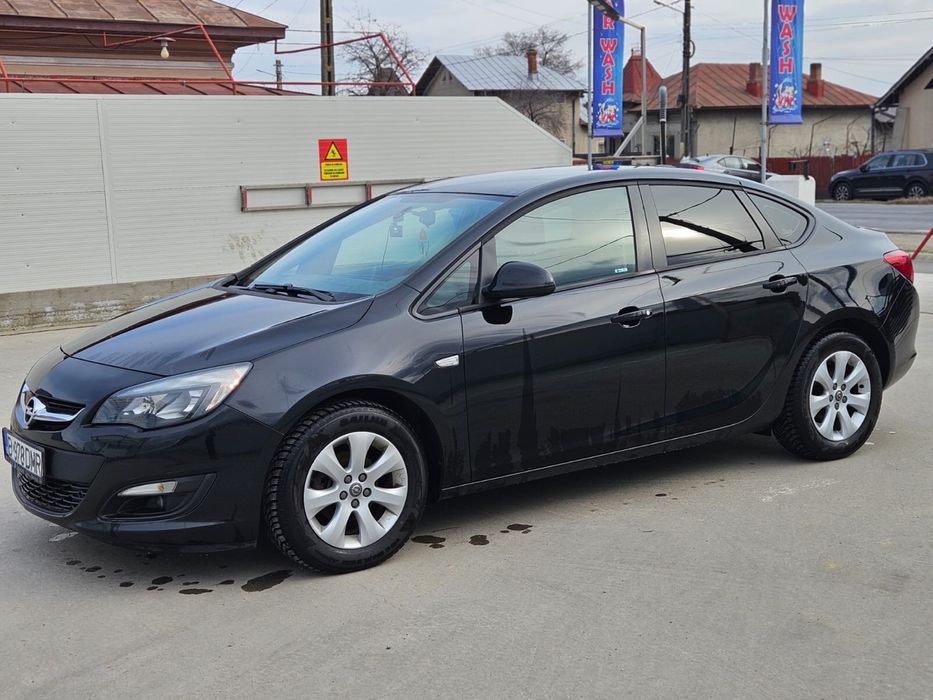 Opel Astra J  de vânzare