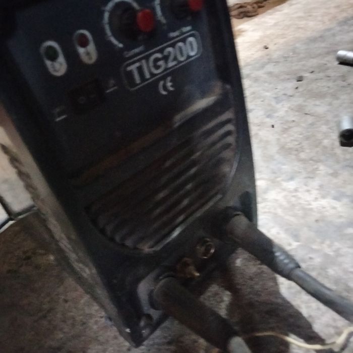 Аргонодуговой сварочный аппарат WORKER tig 200