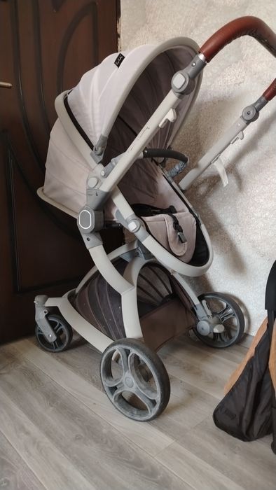 Продам детскую коляску