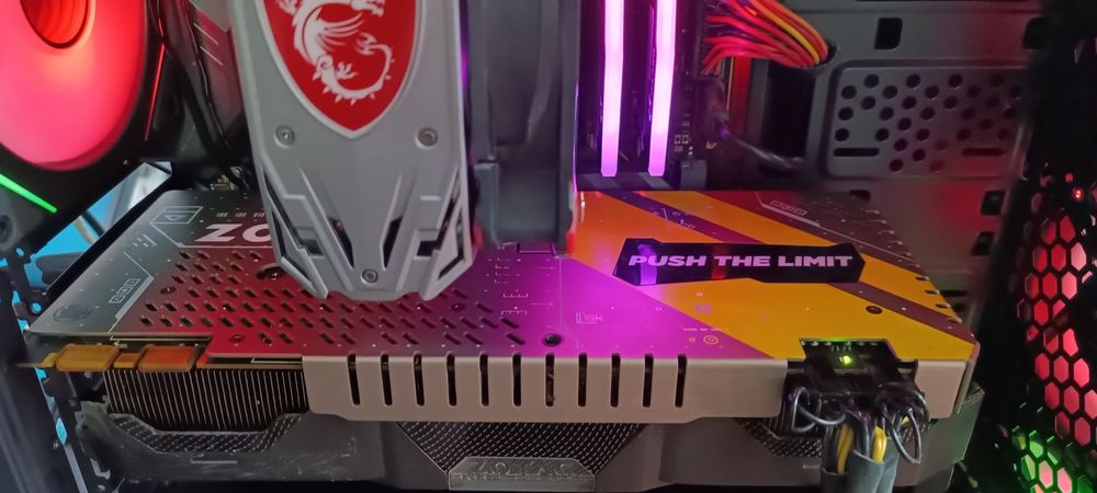 Видеокарта мощная Zotac 1080