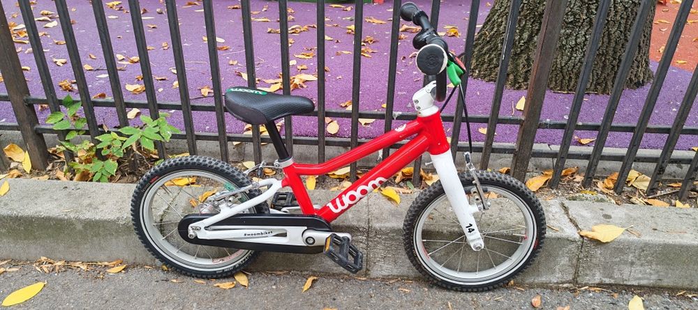 Bicicleta Woom 2 roșie